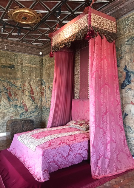 castle 2 pink bed