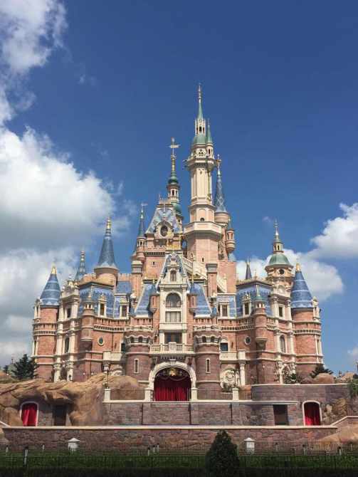 F8F85296-FB75-4B0F-8FD2-0FBB31412E03