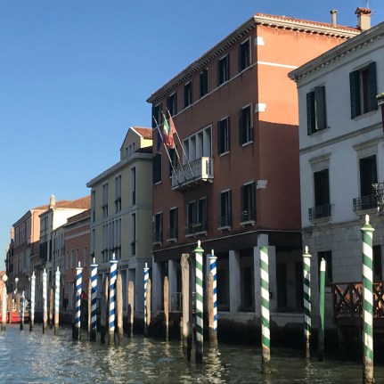 8A0DB283-205A-4BA1-8771-FBB8E5BCB550