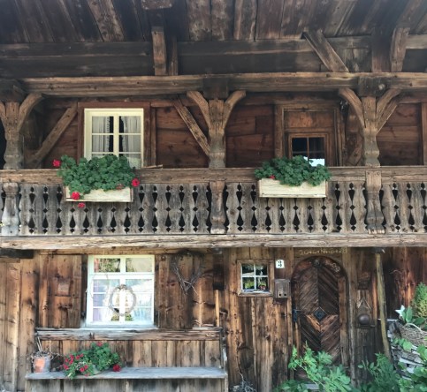 13909581-2552-4612-8205-328130D5B6D6