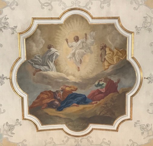 978FA0B4-0227-4E09-9AFF-6C76AAD70558