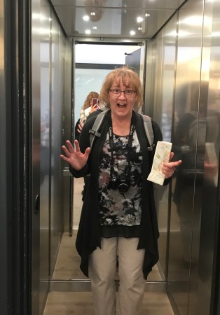 CDF0AB1E-AAFF-41B2-BB50-9C26E0BCE3CF