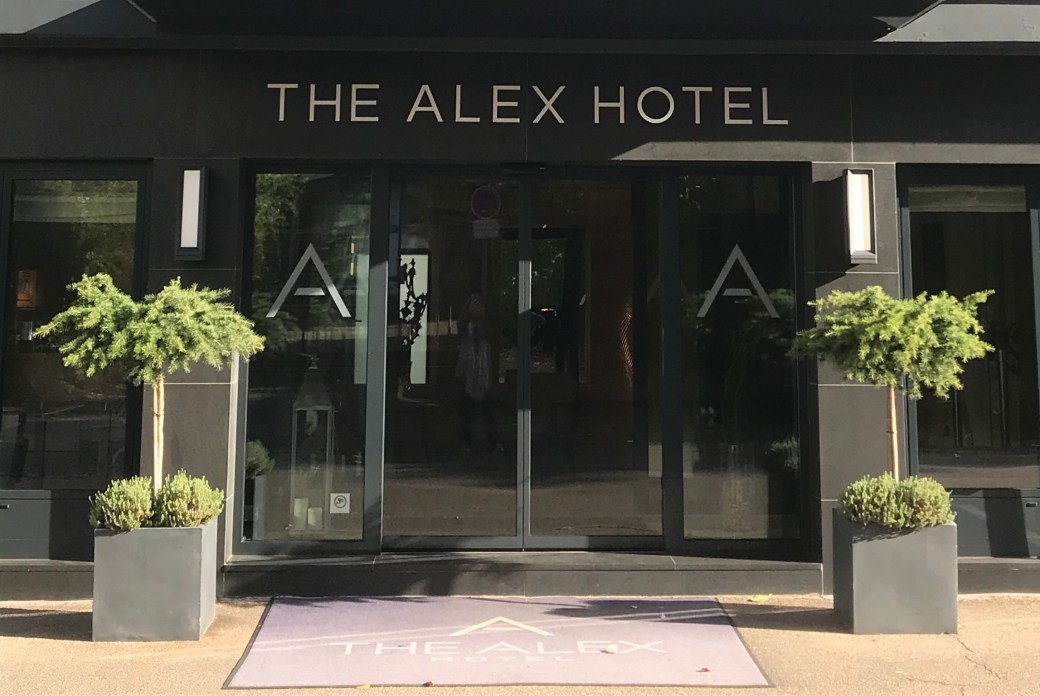 E6341535-6A27-4355-BF4B-78C8CE3D76D5