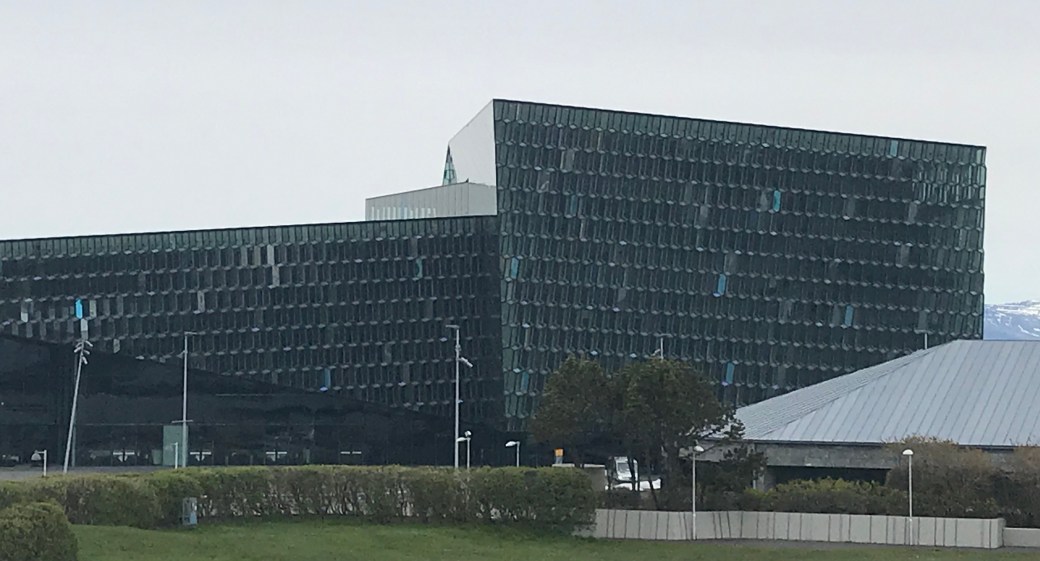 A4D6BB86-E6A0-4DF2-9B3D-9A238261D207