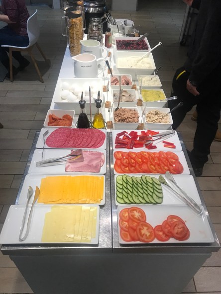 C4E3B718-2D94-40FC-B1F0-50CD17AE2363